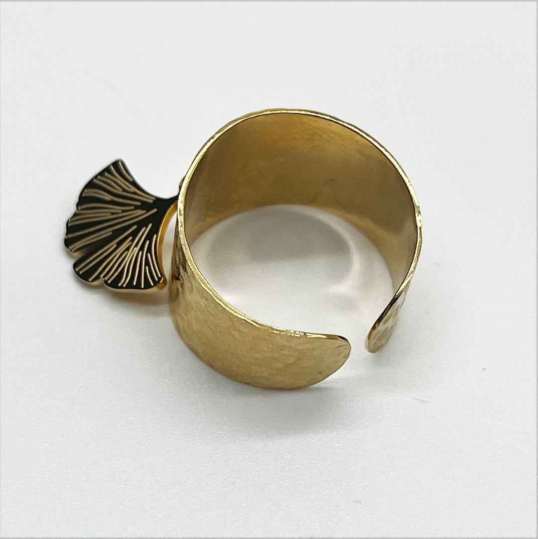 Ginkgo leaf ring