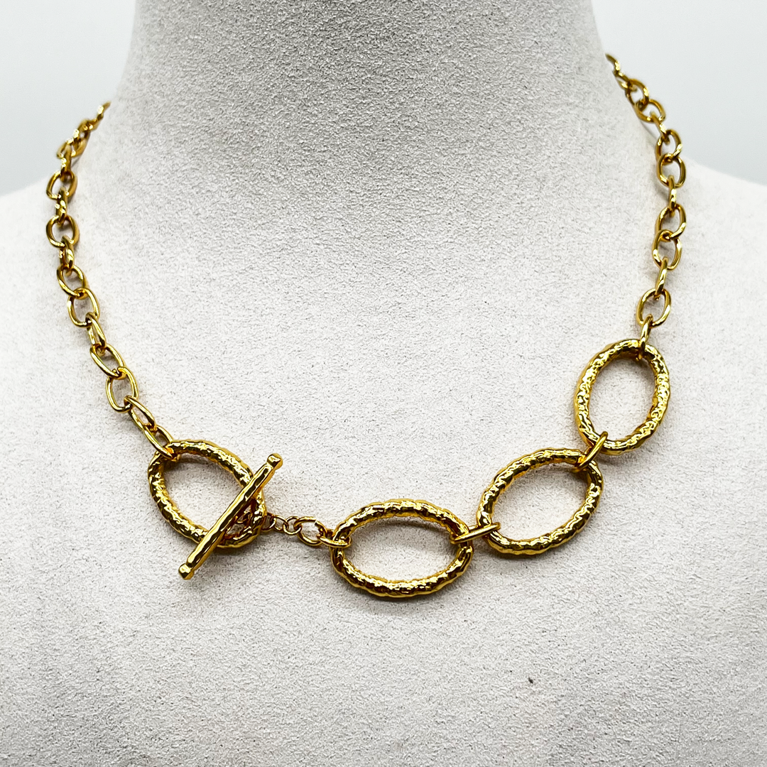 Forged oval rings necklace