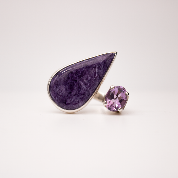 AMETHYST AND CHAROITE RING