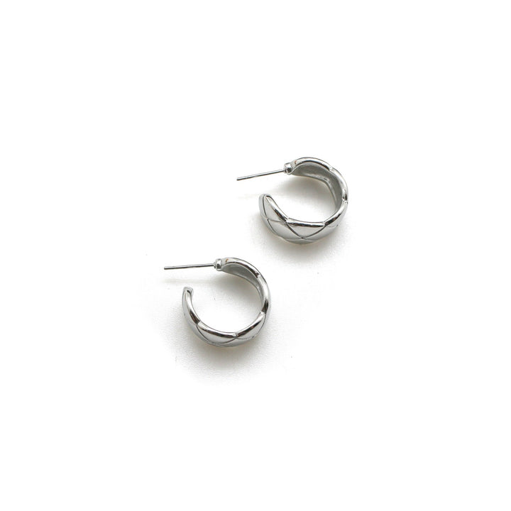 Silver quilted hoop earrings