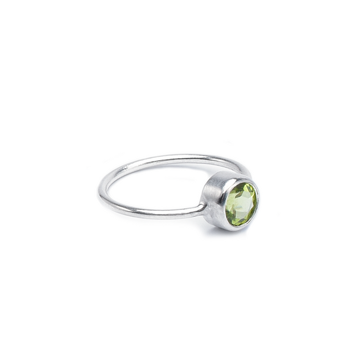 PERIODOT RING