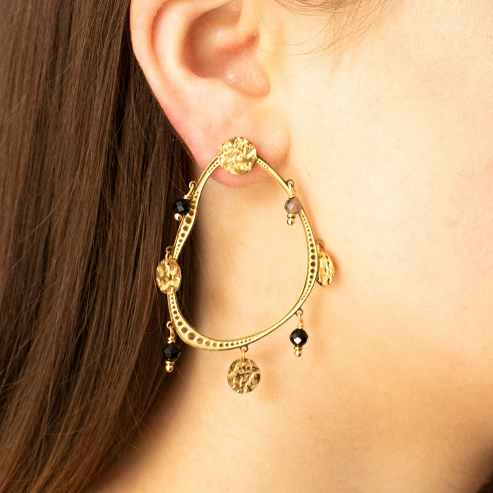 Ovoid earrings with onyx pendants